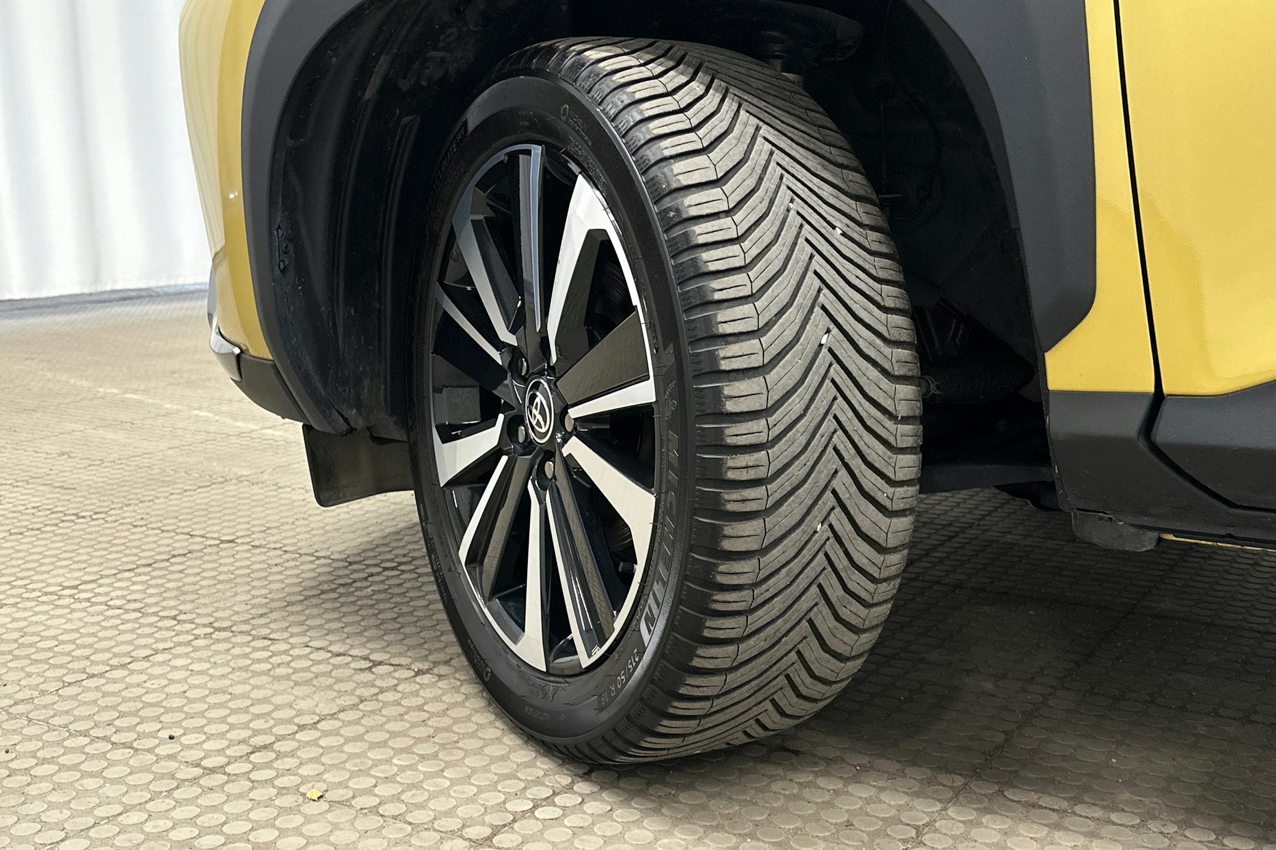 keltainen Toyota Yaris Cross 2021 kuva 13.