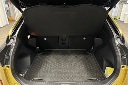 keltainen Toyota Yaris Cross 2021 kuva 14.