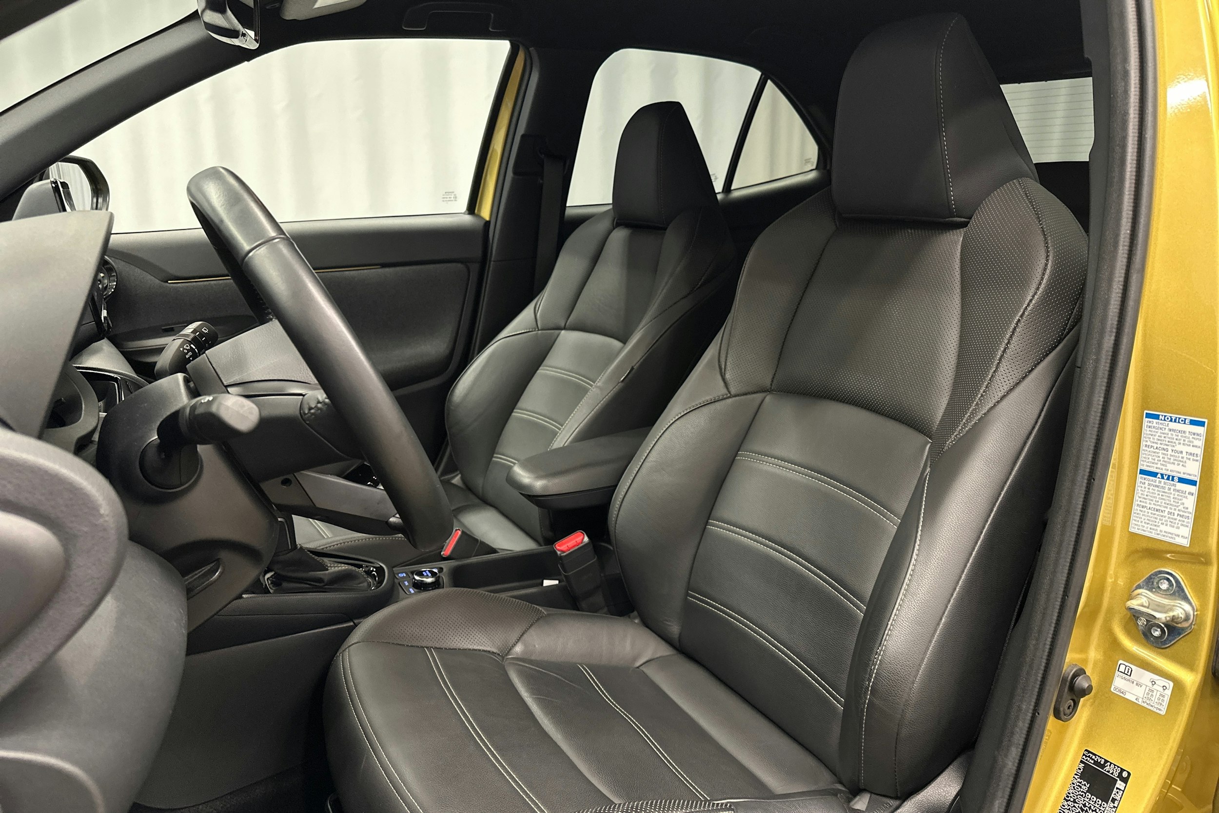 keltainen Toyota Yaris Cross 2021 kuva 16.