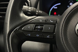 keltainen Toyota Yaris Cross 2021 kuva 18.