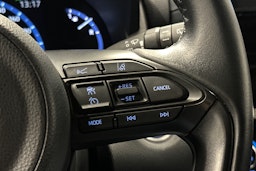 keltainen Toyota Yaris Cross 2021 kuva 19.