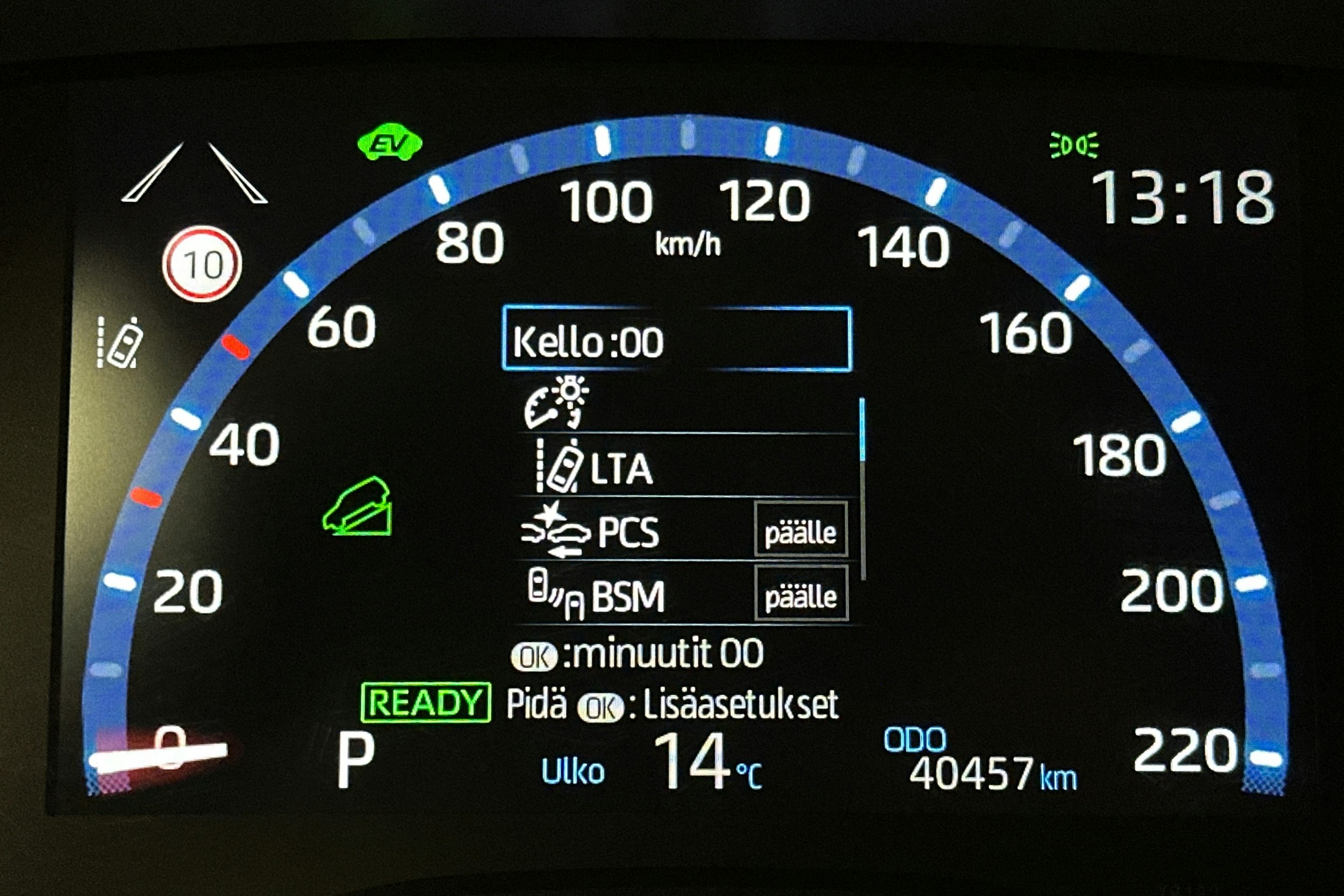 keltainen Toyota Yaris Cross 2021 kuva 21.