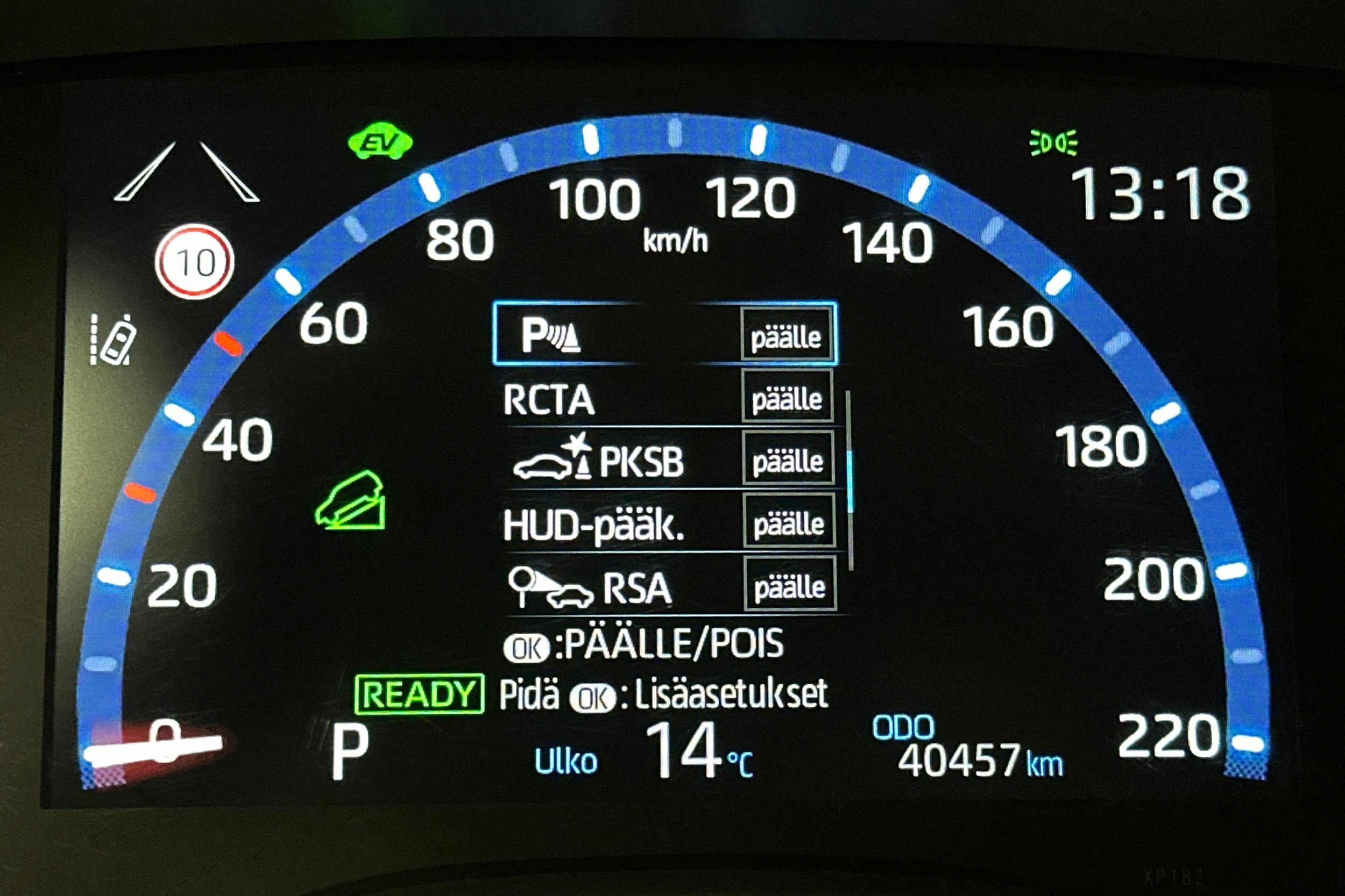 keltainen Toyota Yaris Cross 2021 kuva 22.
