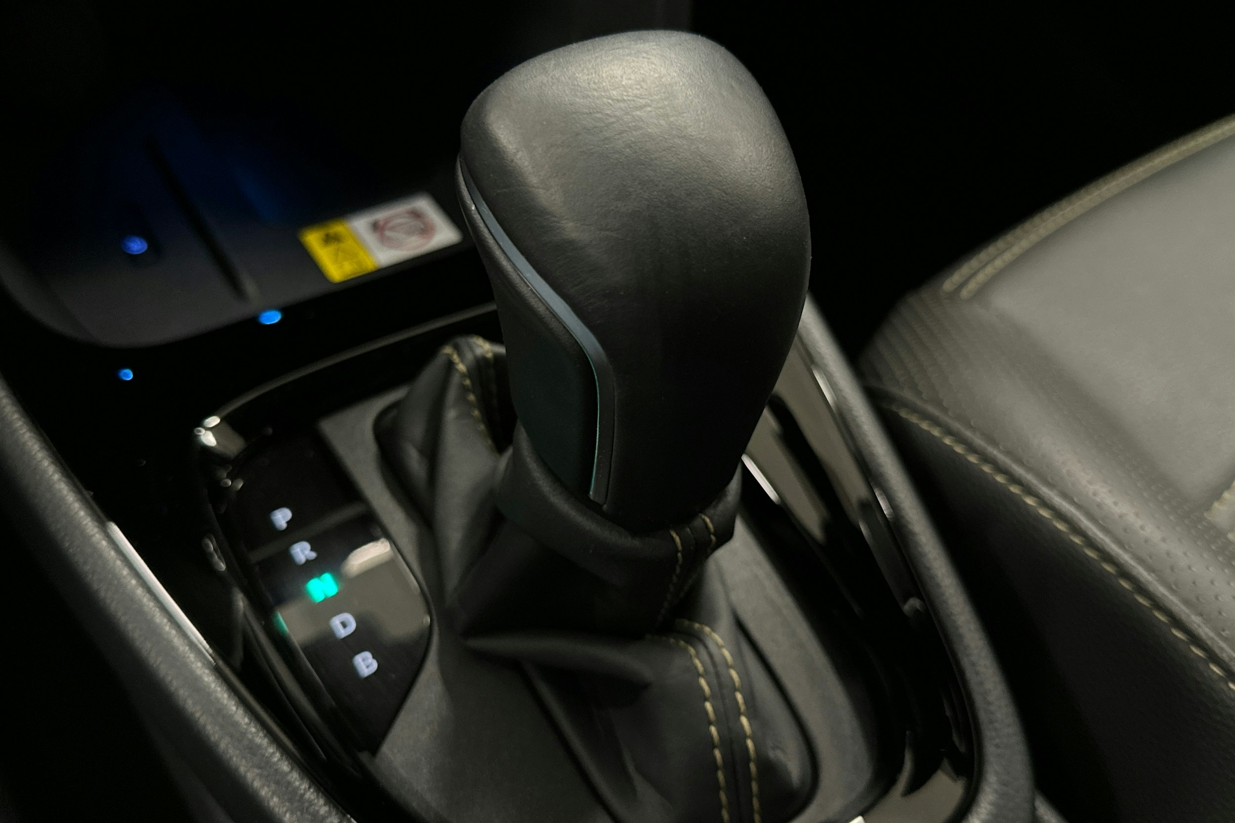 keltainen Toyota Yaris Cross 2021 kuva 28.