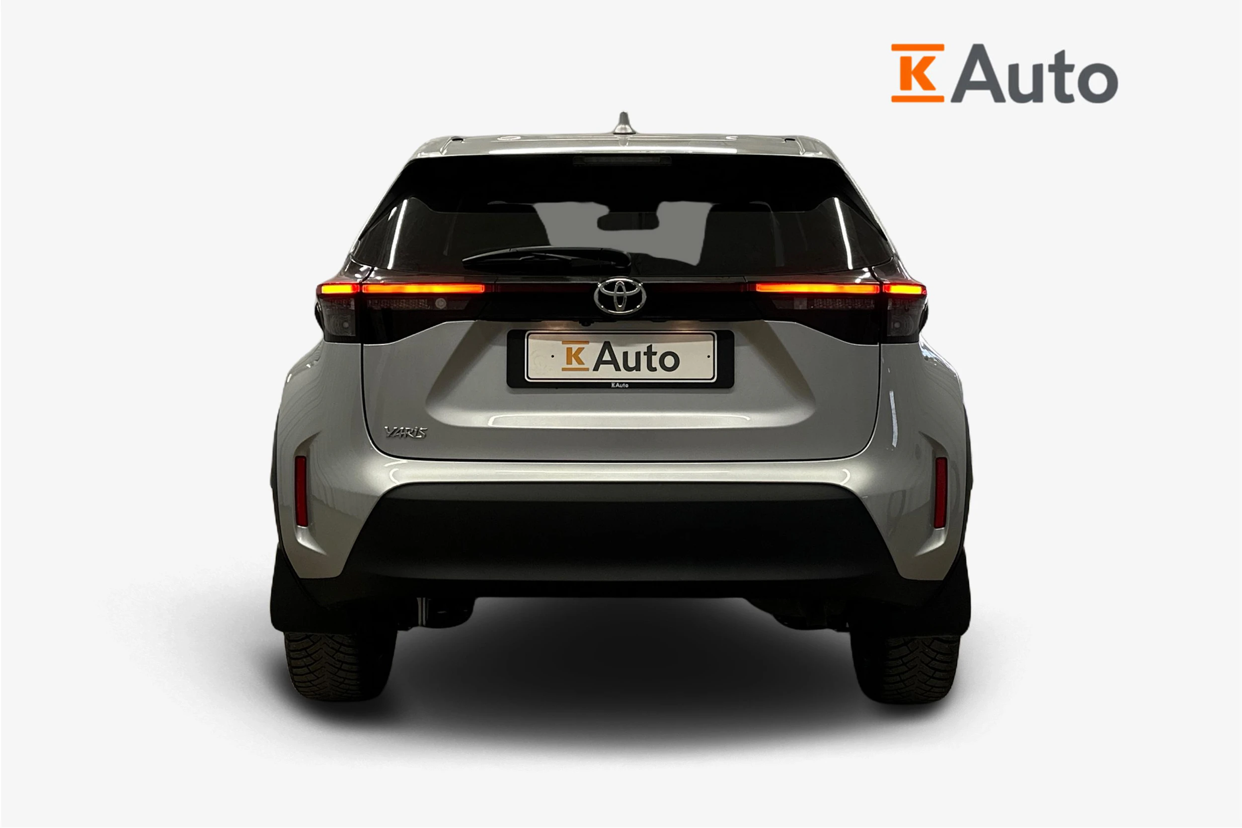 harmaa Toyota Yaris Cross 2022 kuva 11.