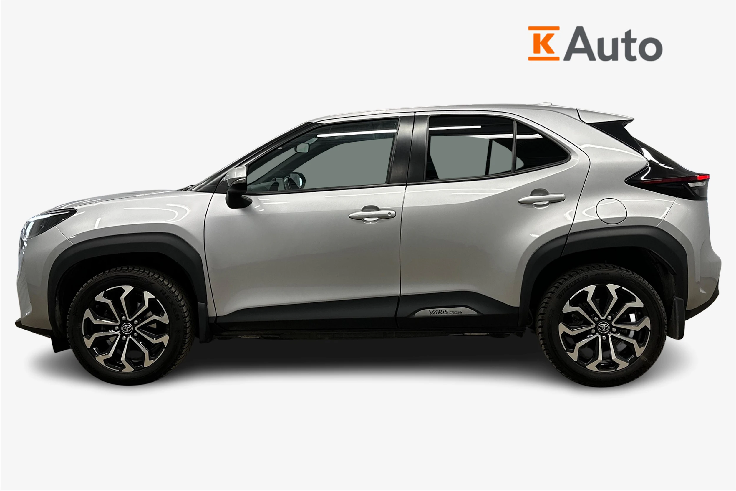 harmaa Toyota Yaris Cross 2022 kuva 14.