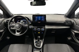 harmaa Toyota Yaris Cross 2022 kuva 16.