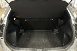 harmaa Toyota Yaris Cross 2022 kuva 22.