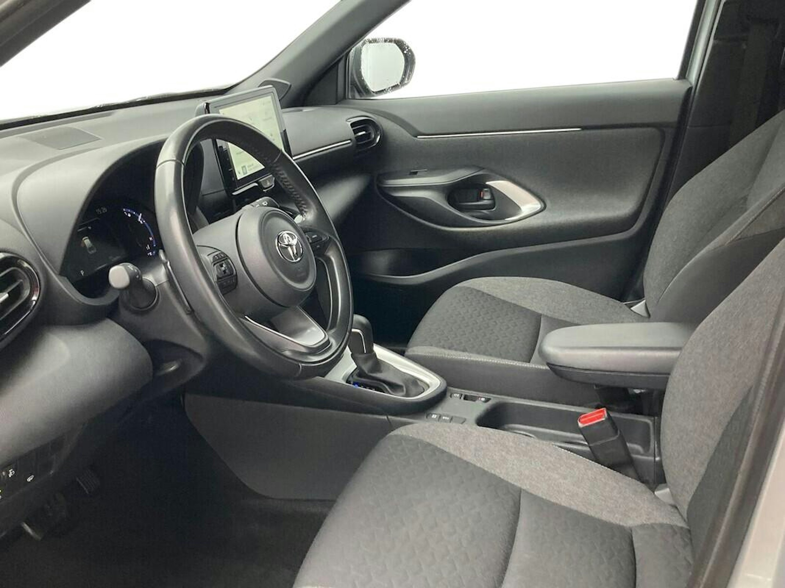 met. hopea Toyota Yaris Cross 2022 kuva 3.