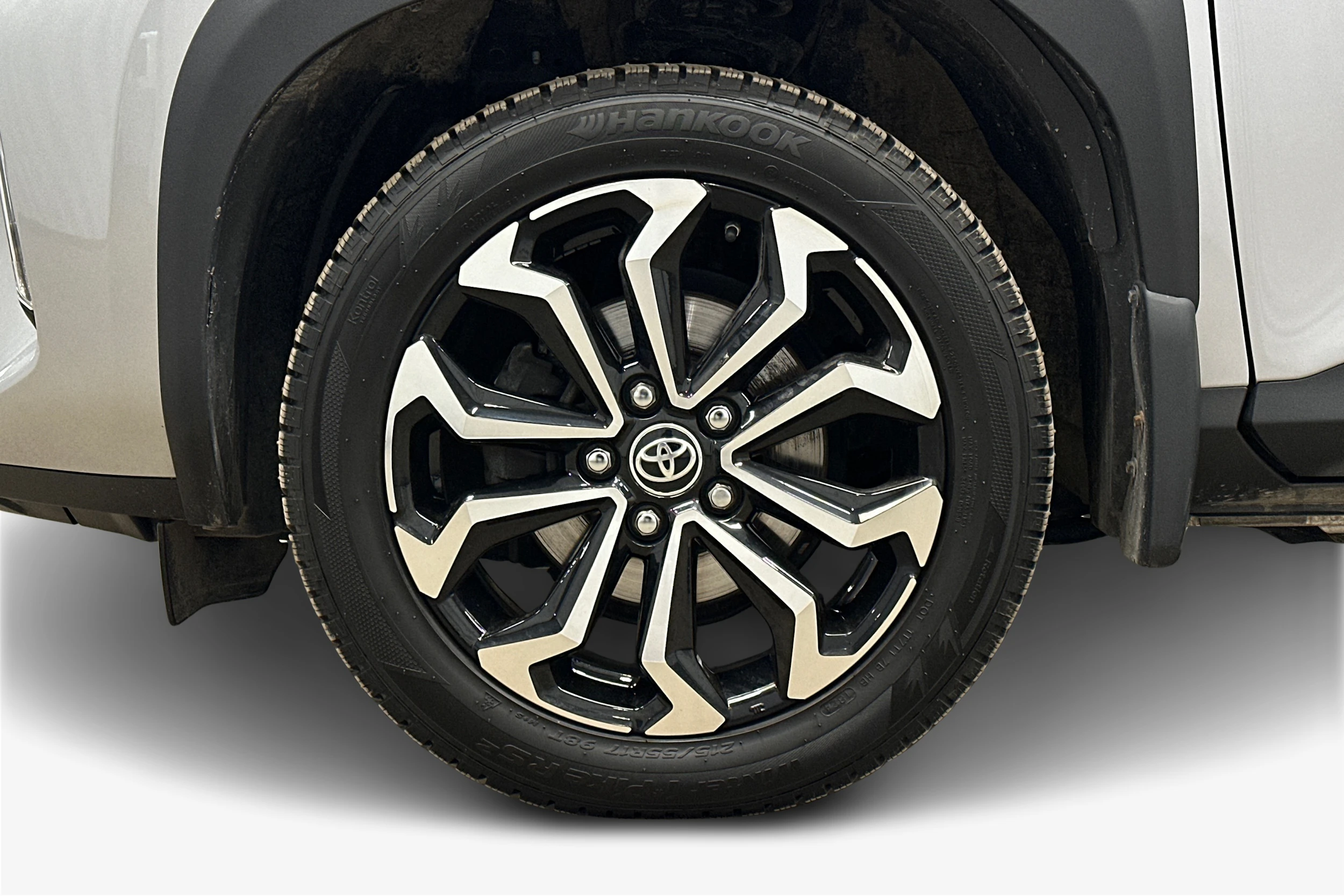 met. hopea Toyota Yaris Cross 2022 kuva 9.