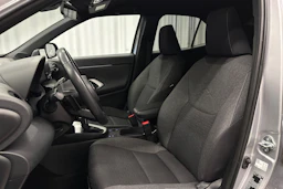 met. hopea Toyota Yaris Cross 2022 kuva 12.