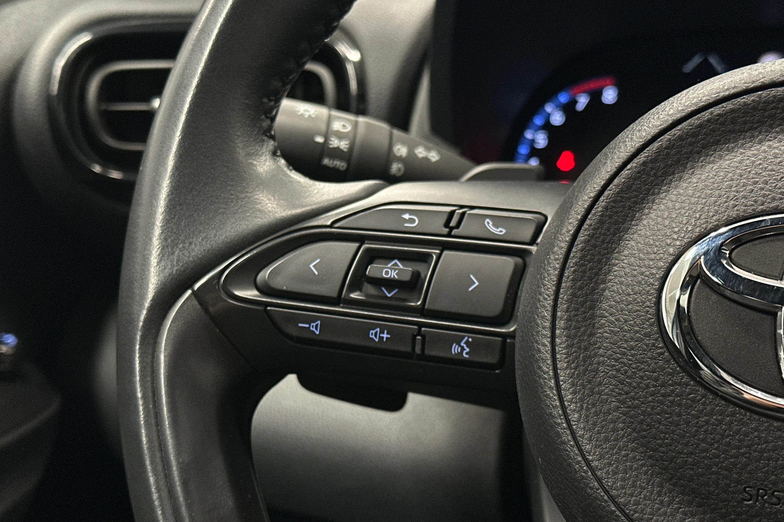 met. hopea Toyota Yaris Cross 2022 kuva 14.