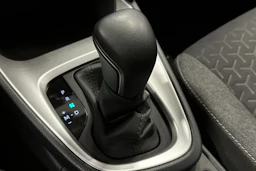 met. hopea Toyota Yaris Cross 2022 kuva 21.