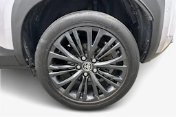 met. hopea Toyota Yaris Cross 2022 kuva 12.