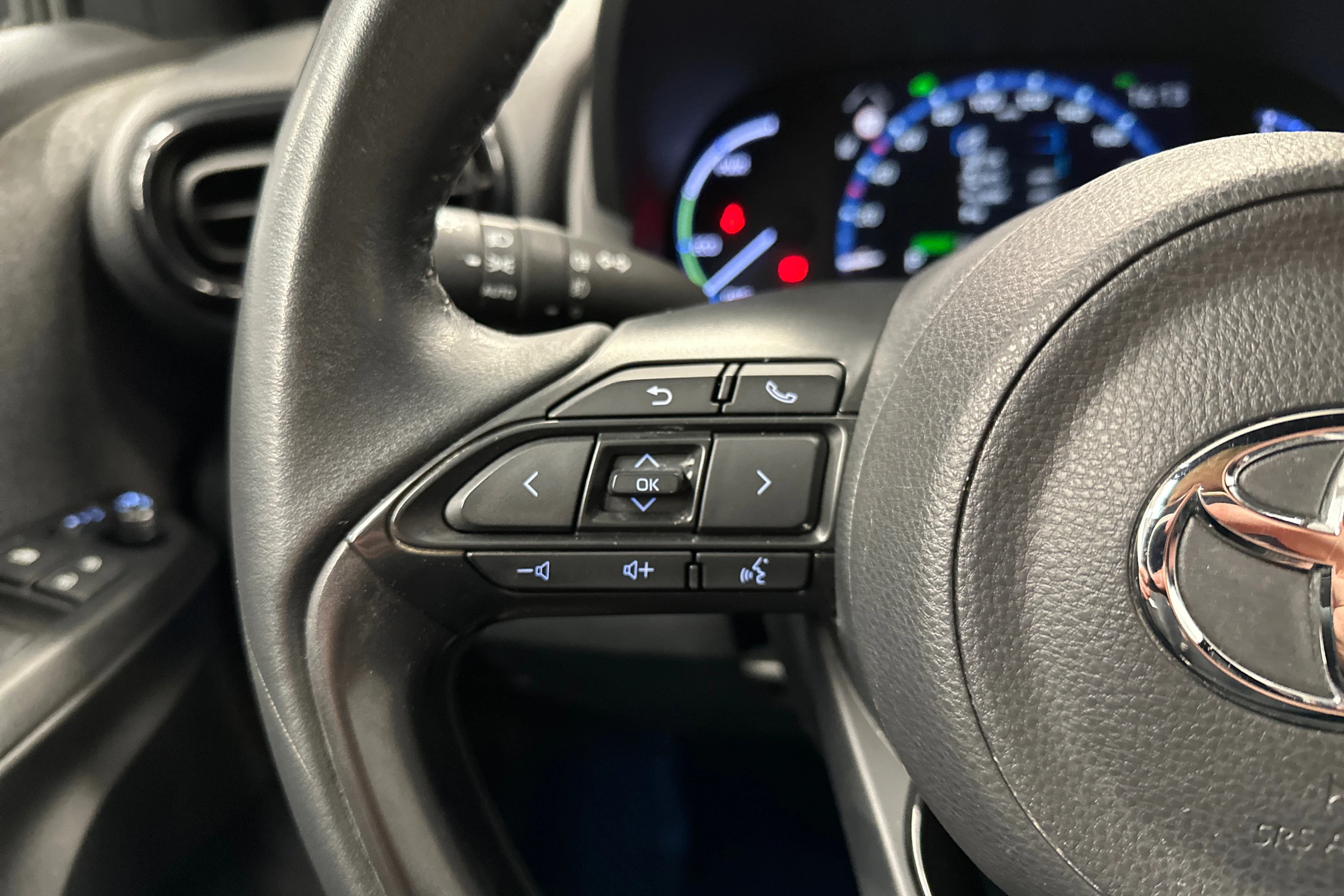 met. hopea Toyota Yaris Cross 2022 kuva 15.
