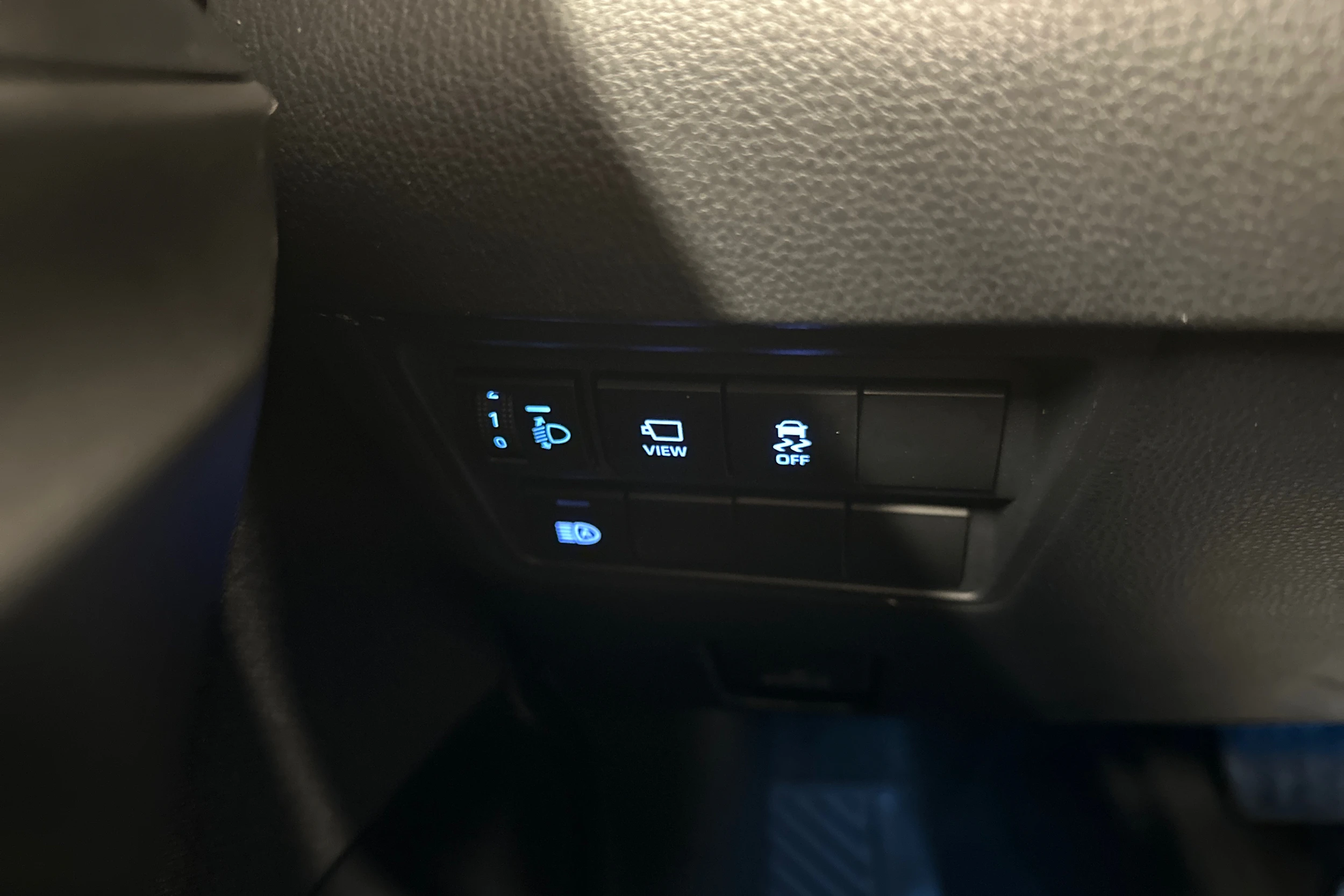 met. hopea Toyota Yaris Cross 2022 kuva 17.