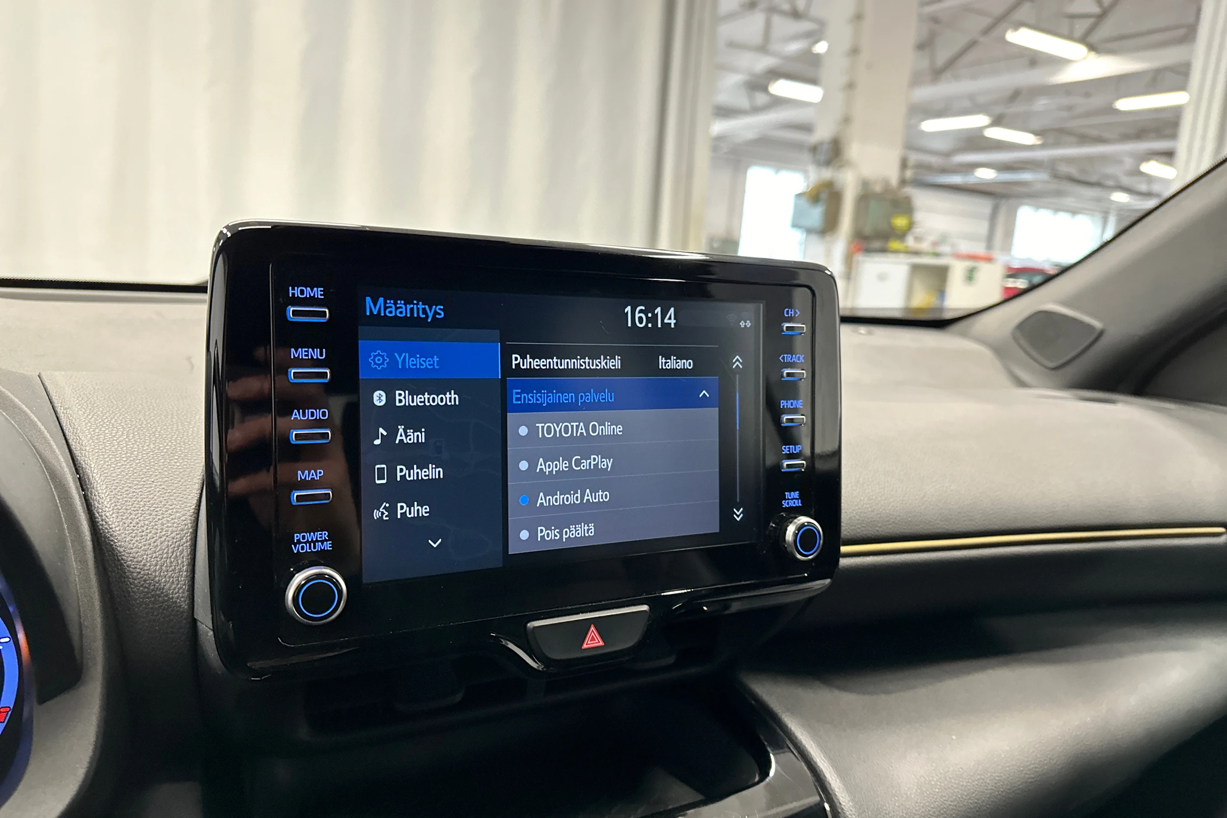 met. hopea Toyota Yaris Cross 2022 kuva 22.