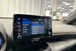 met. hopea Toyota Yaris Cross 2022 kuva 22.