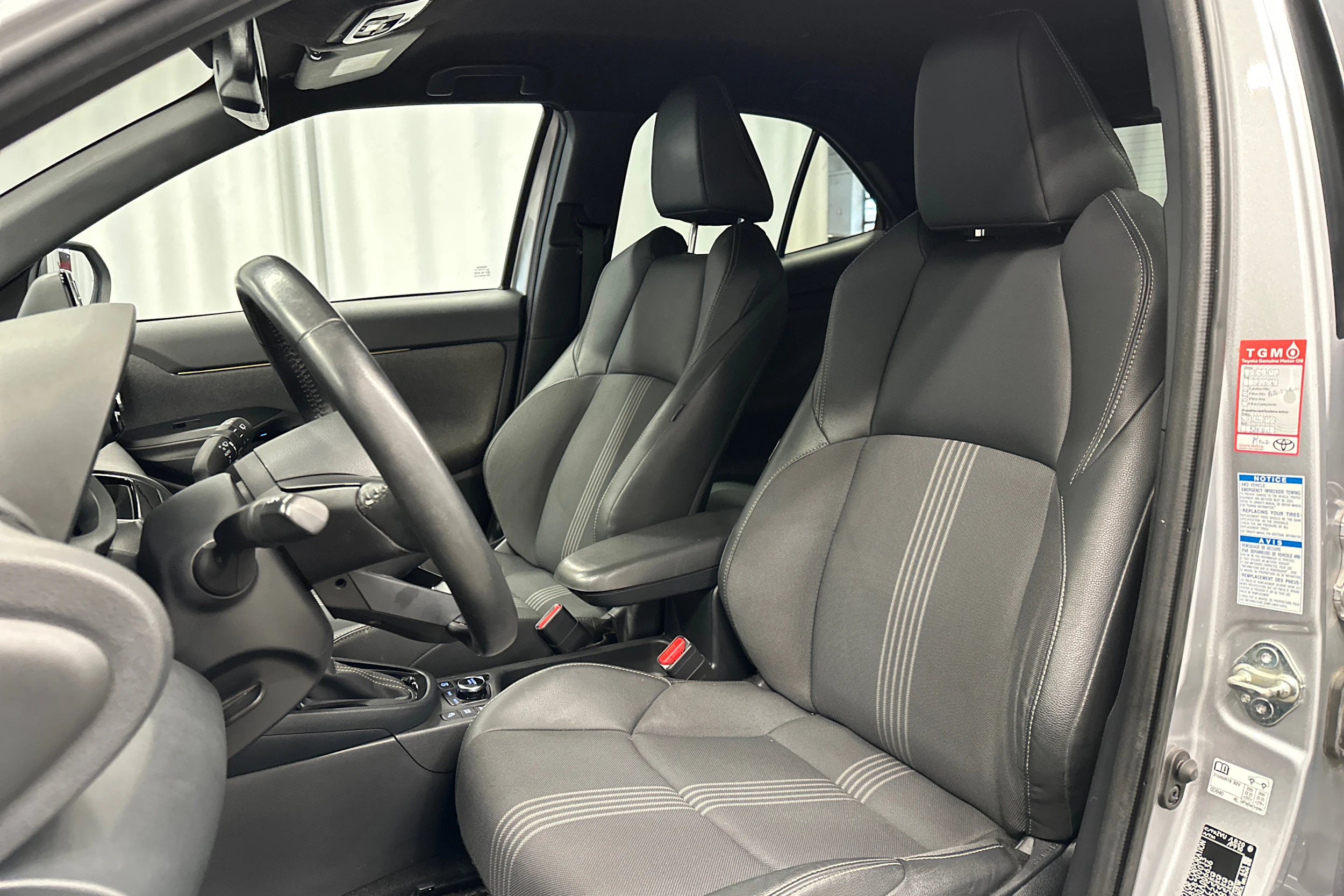 met. hopea Toyota Yaris Cross 2022 kuva 27.