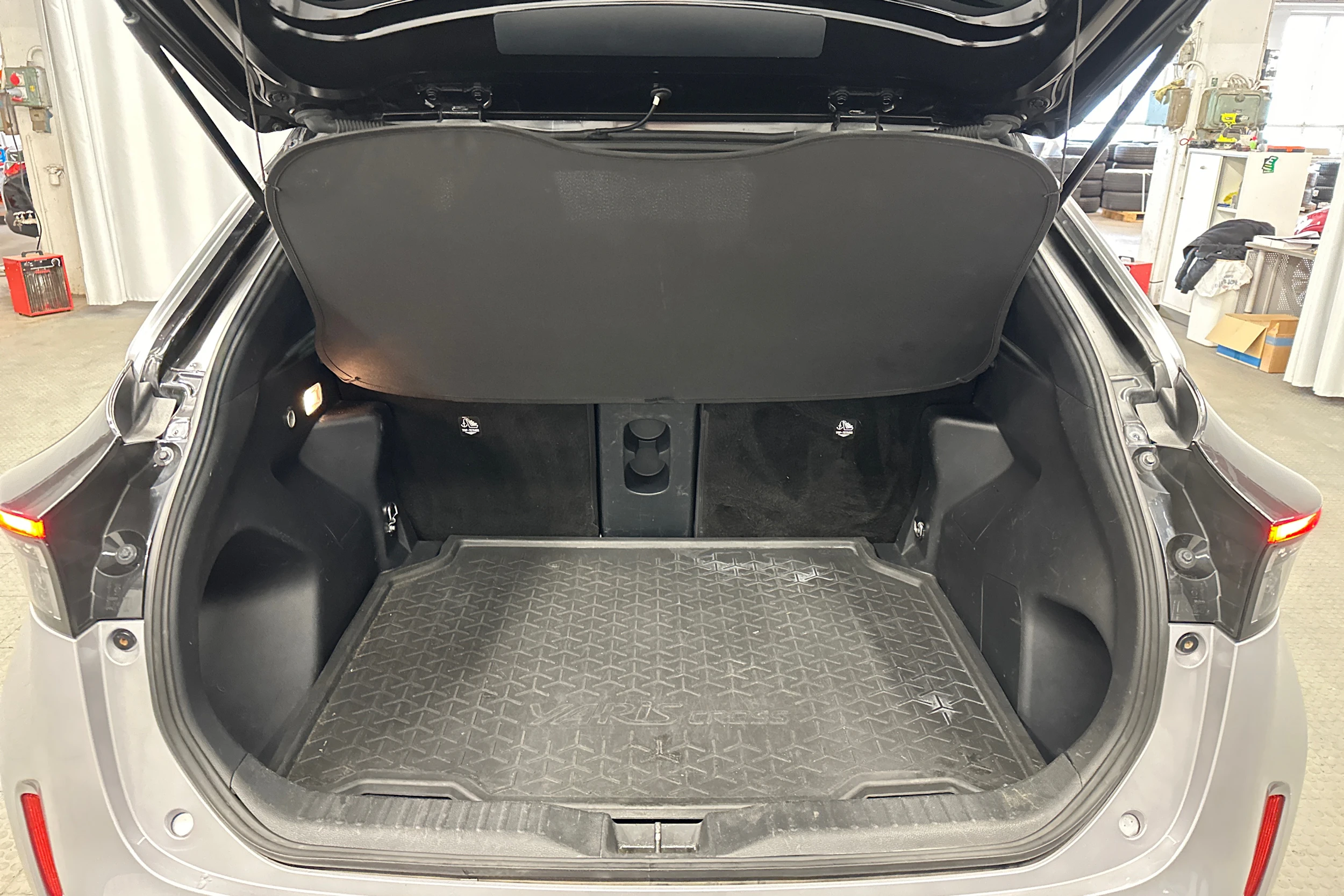 met. hopea Toyota Yaris Cross 2022 kuva 29.