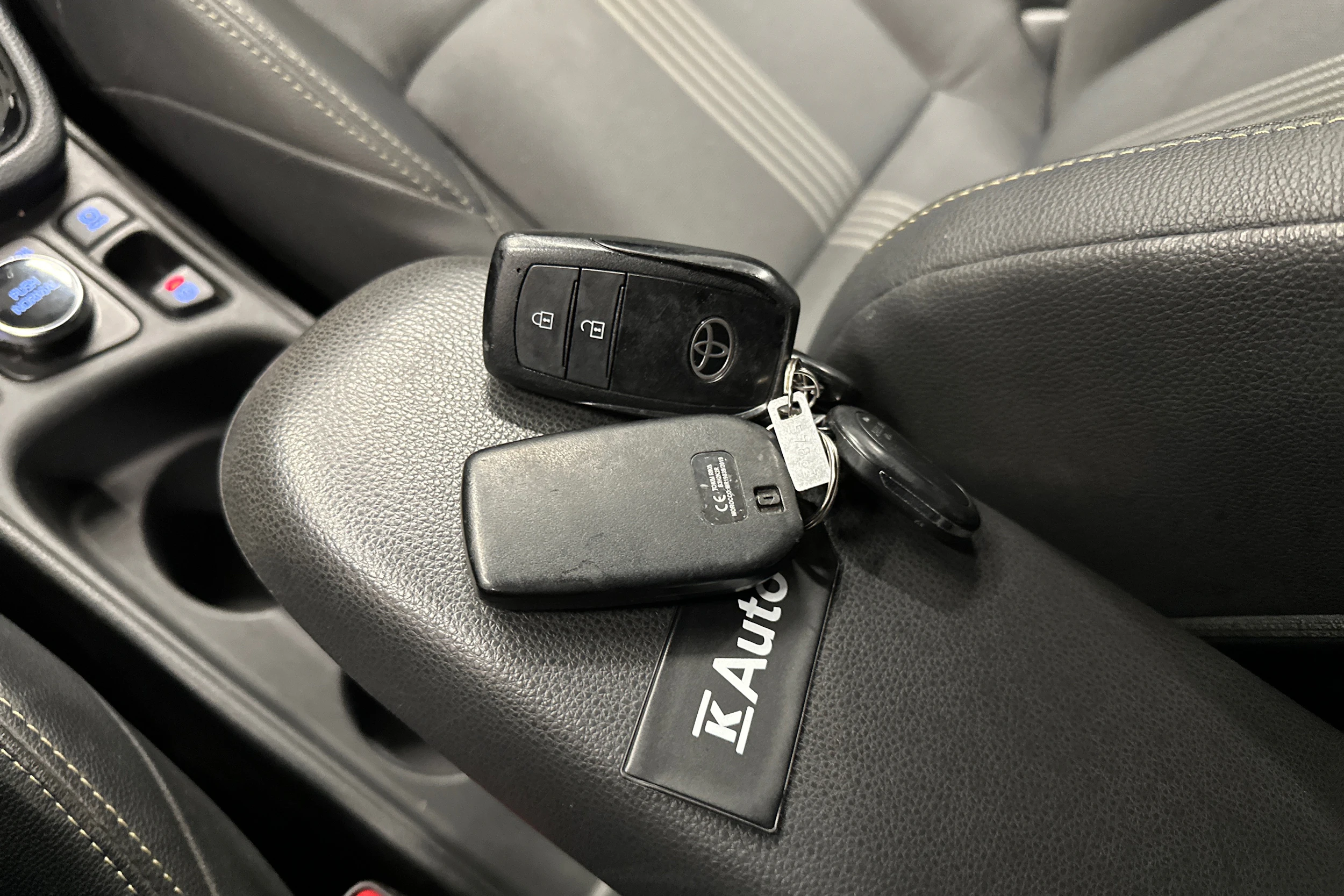 met. hopea Toyota Yaris Cross 2022 kuva 31.