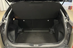 musta Toyota Yaris Cross 2022 kuva 15.