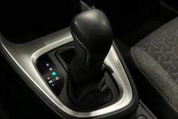 musta Toyota Yaris Cross 2022 kuva 25.