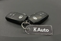 musta Toyota Yaris Cross 2022 kuva 26.