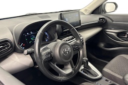 valkoinen Toyota Yaris Cross 2022 kuva 7.
