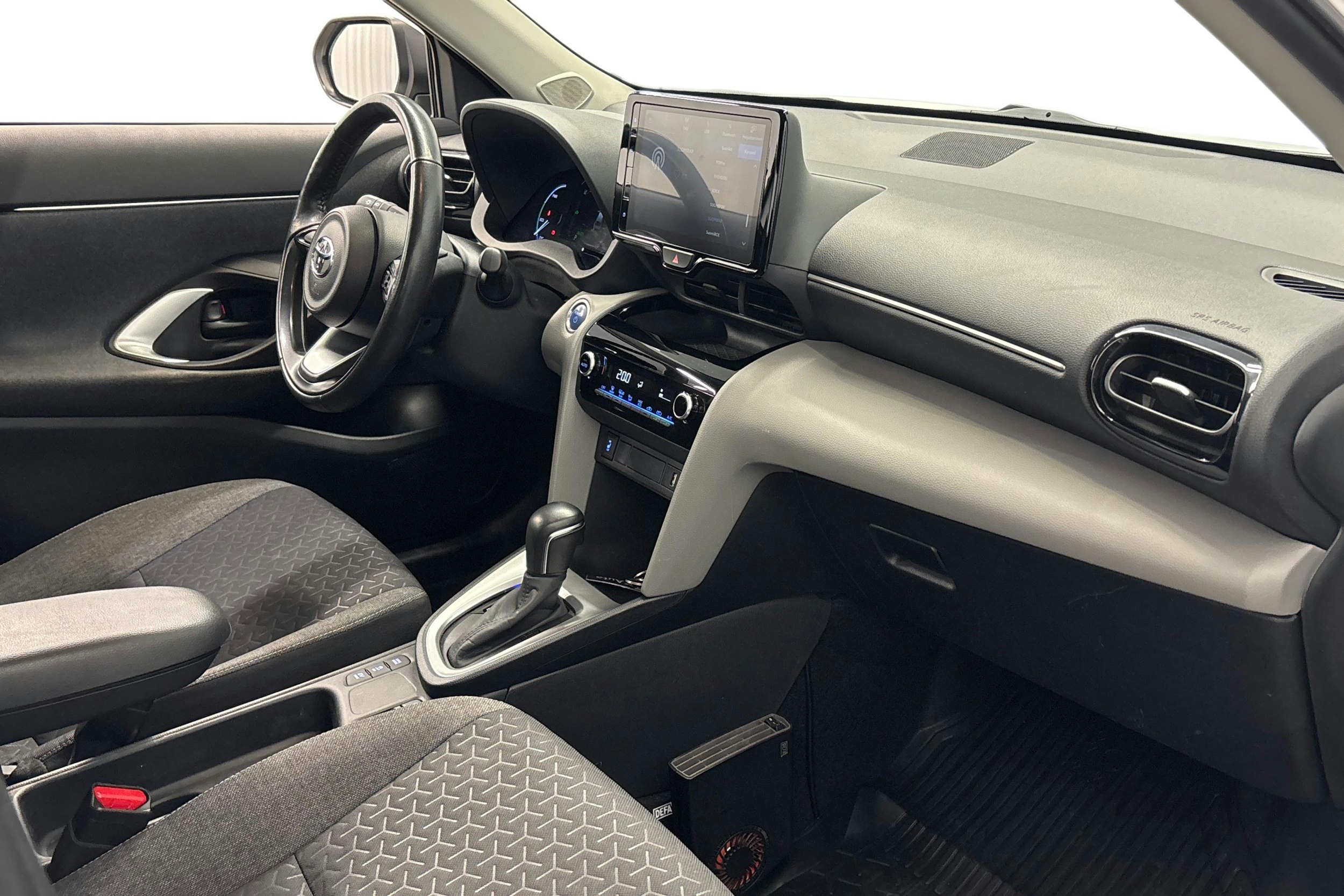 valkoinen Toyota Yaris Cross 2022 kuva 10.