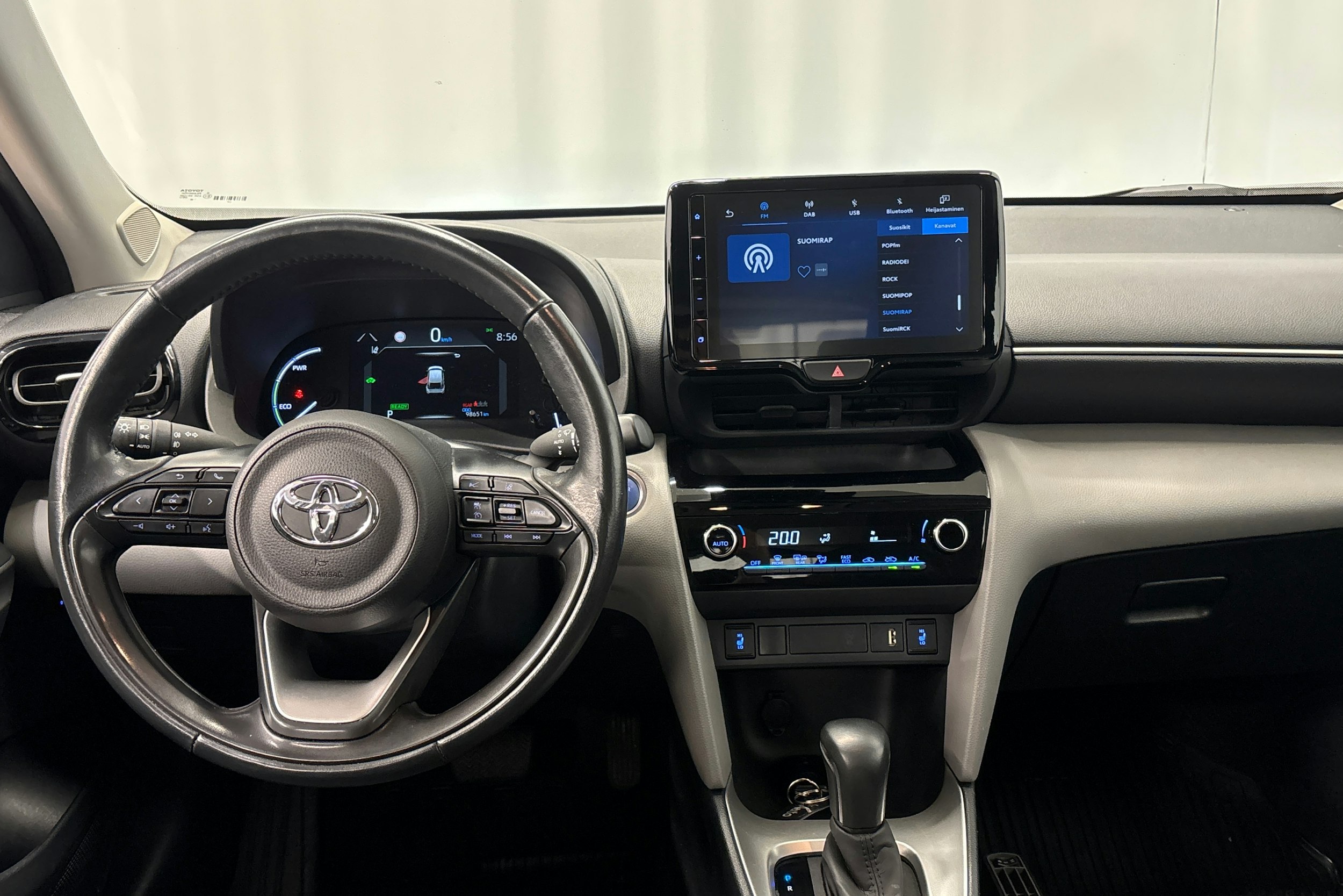 valkoinen Toyota Yaris Cross 2022 kuva 15.