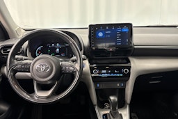 valkoinen Toyota Yaris Cross 2022 kuva 15.