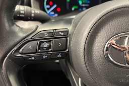valkoinen Toyota Yaris Cross 2022 kuva 17.
