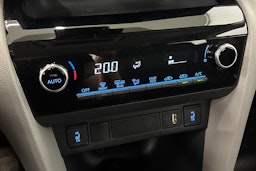 valkoinen Toyota Yaris Cross 2022 kuva 25.