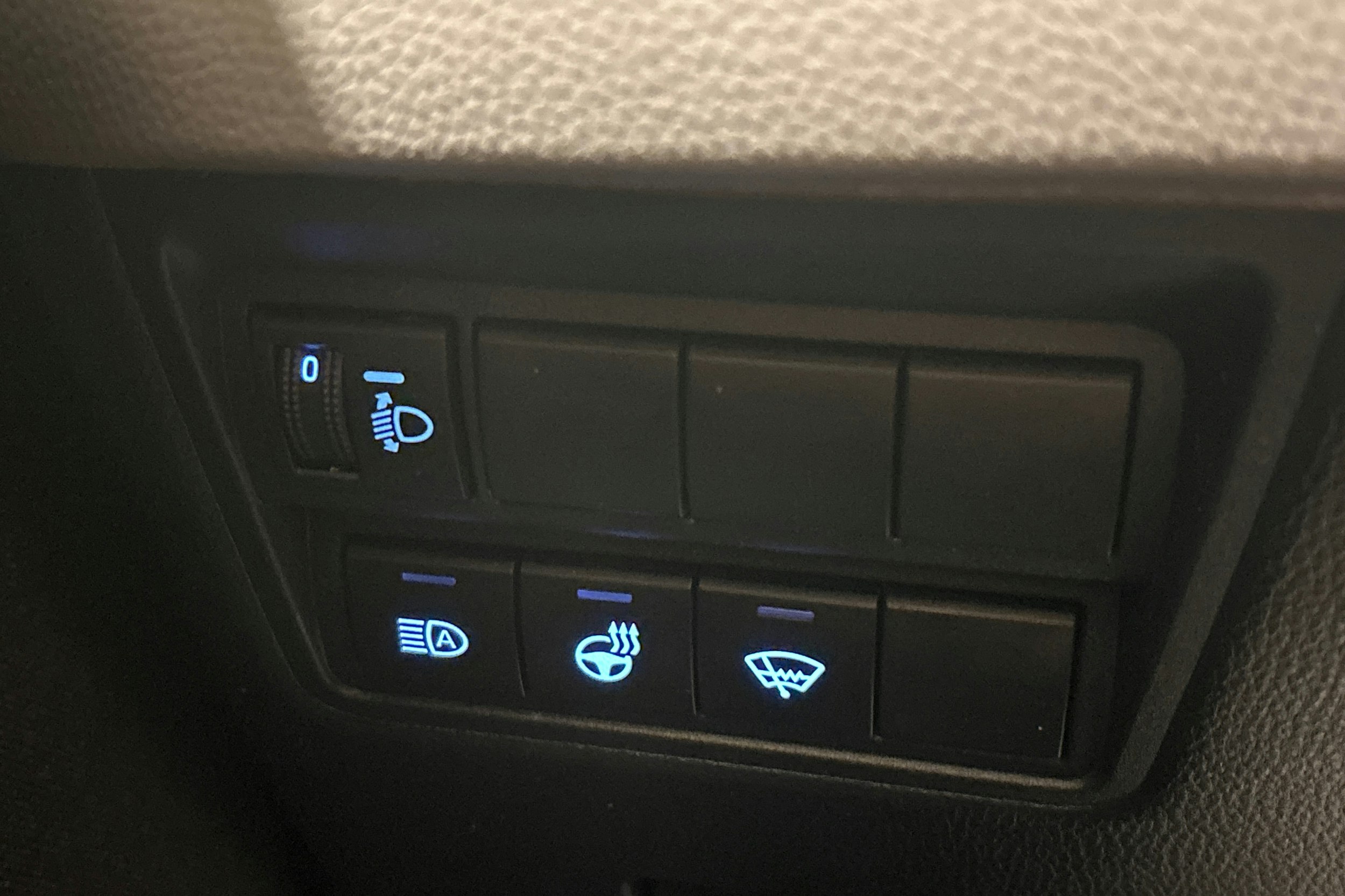 valkoinen Toyota Yaris Cross 2022 kuva 27.