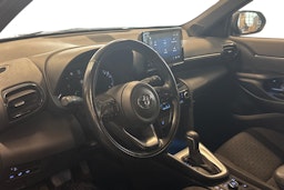sininen Toyota Yaris Cross 2022 kuva 3.