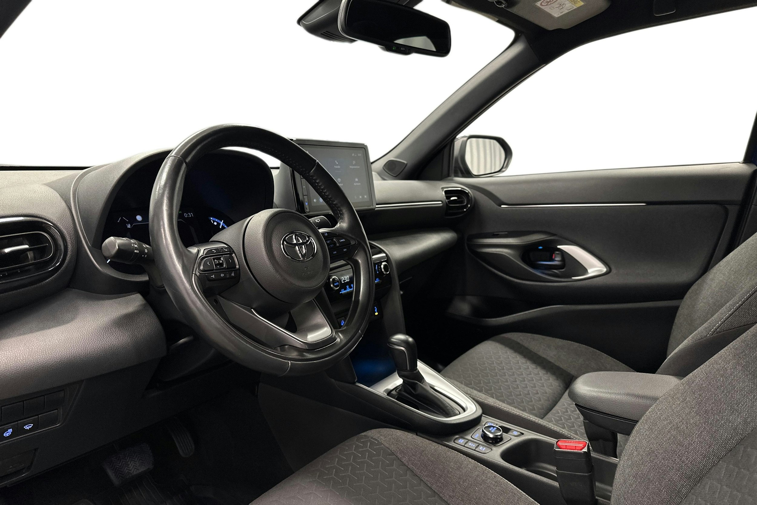 sininen Toyota Yaris Cross 2022 kuva 7.