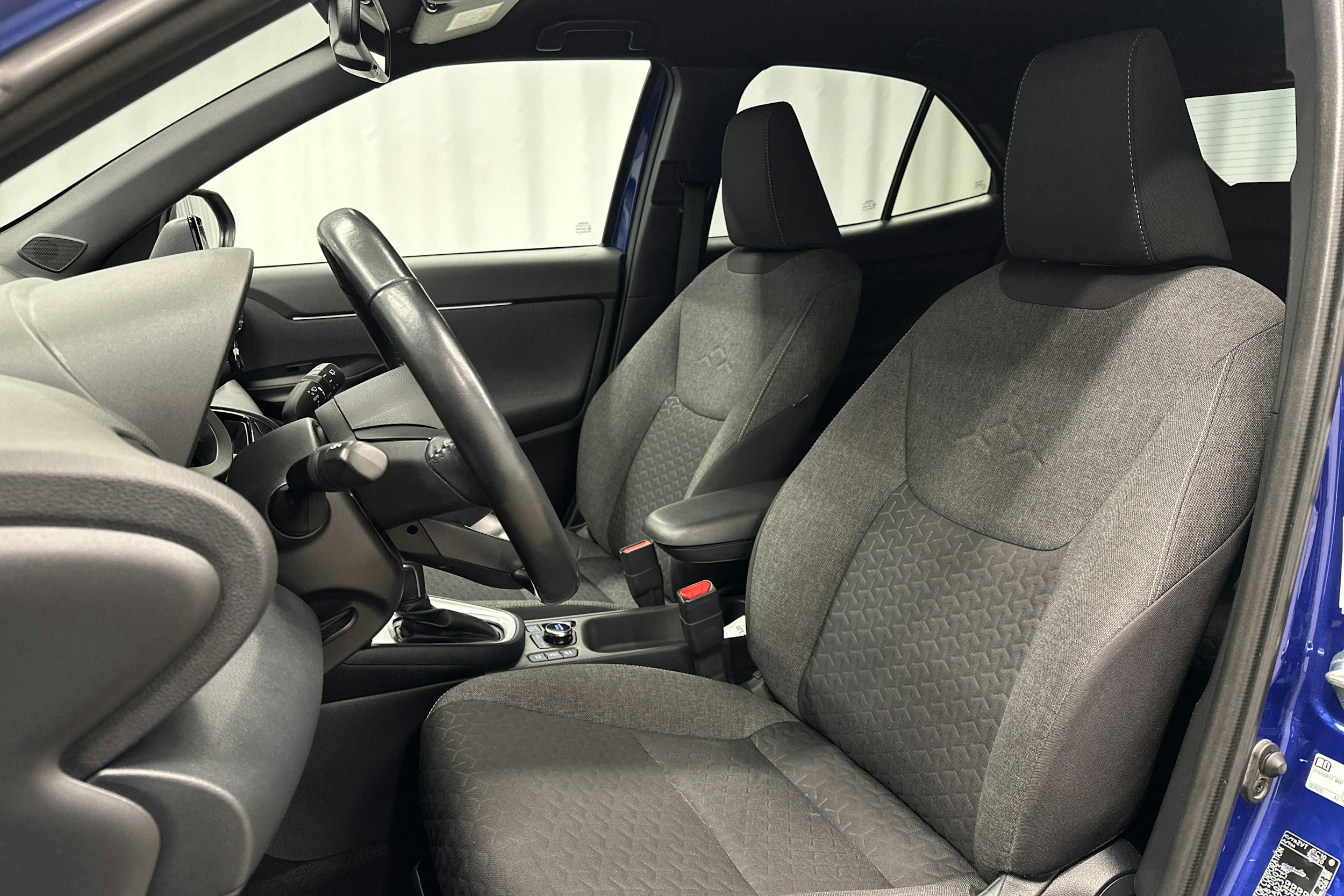 sininen Toyota Yaris Cross 2022 kuva 15.
