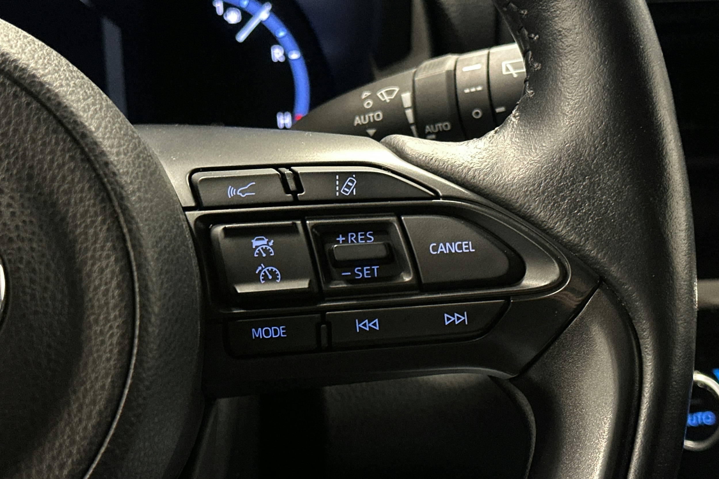 sininen Toyota Yaris Cross 2022 kuva 18.