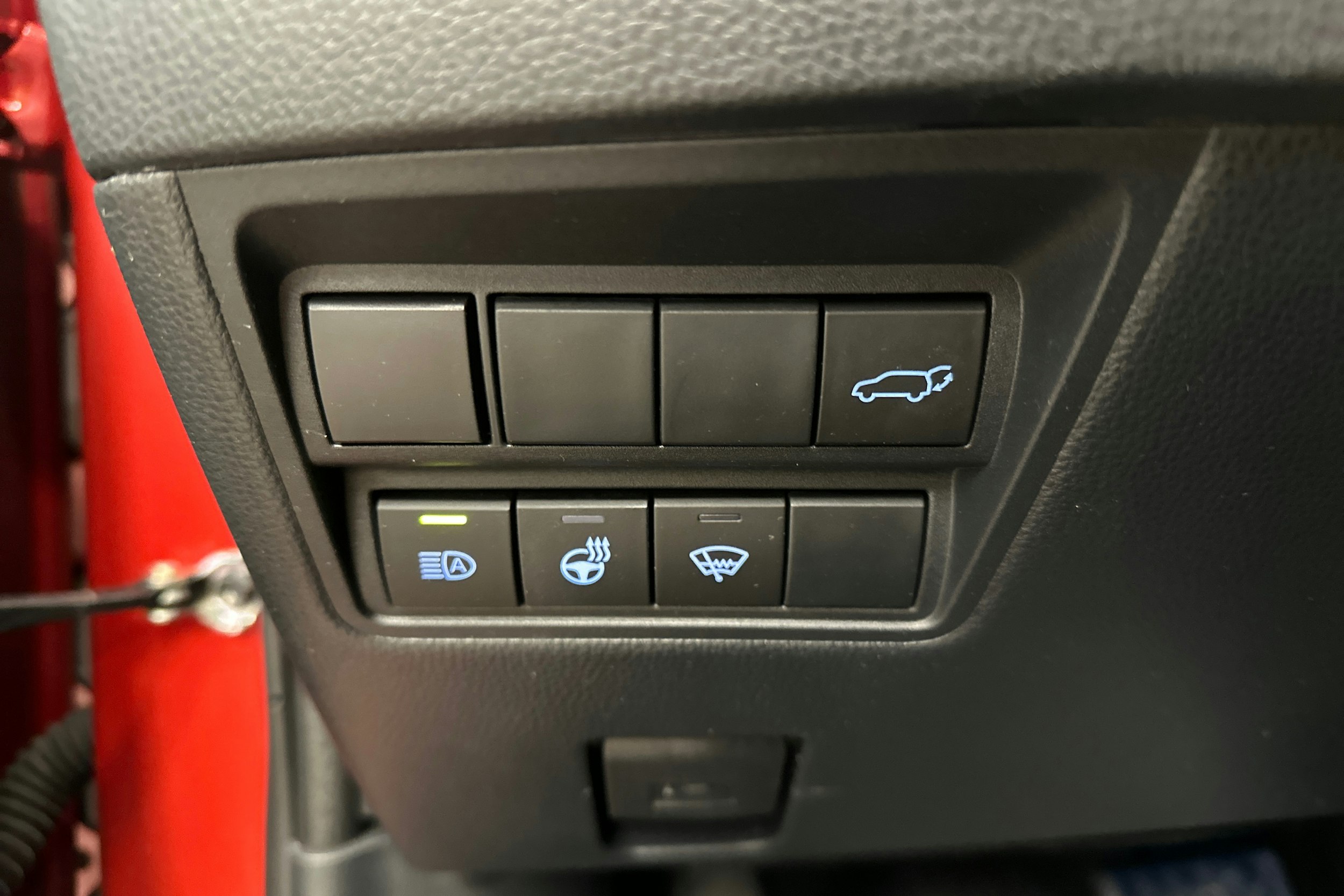 punainen Toyota Yaris Cross 2022 kuva 19.