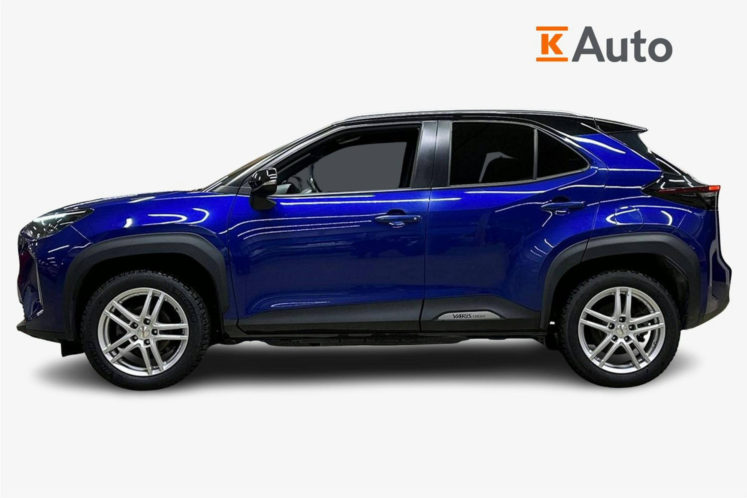 sininen Toyota Yaris Cross 2022 kuva 6.
