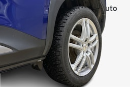 sininen Toyota Yaris Cross 2022 kuva 11.