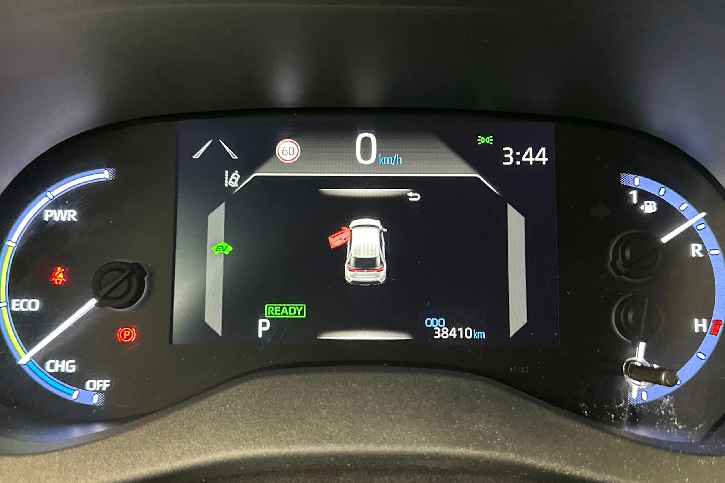 Valkoinen Toyota Yaris Cross 2022 kuva 18.