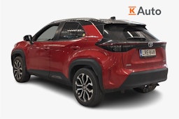 punainen Toyota Yaris Cross 2022 kuva 2.
