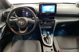 Valkoinen Toyota Yaris Cross 2022 kuva 9.