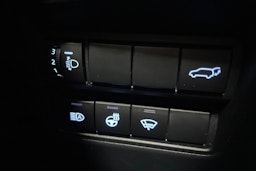 Valkoinen Toyota Yaris Cross 2022 kuva 24.