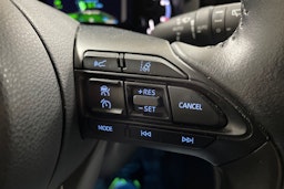 Valkoinen Toyota Yaris Cross 2022 kuva 25.