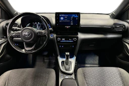 punainen Toyota Yaris Cross 2022 kuva 7.