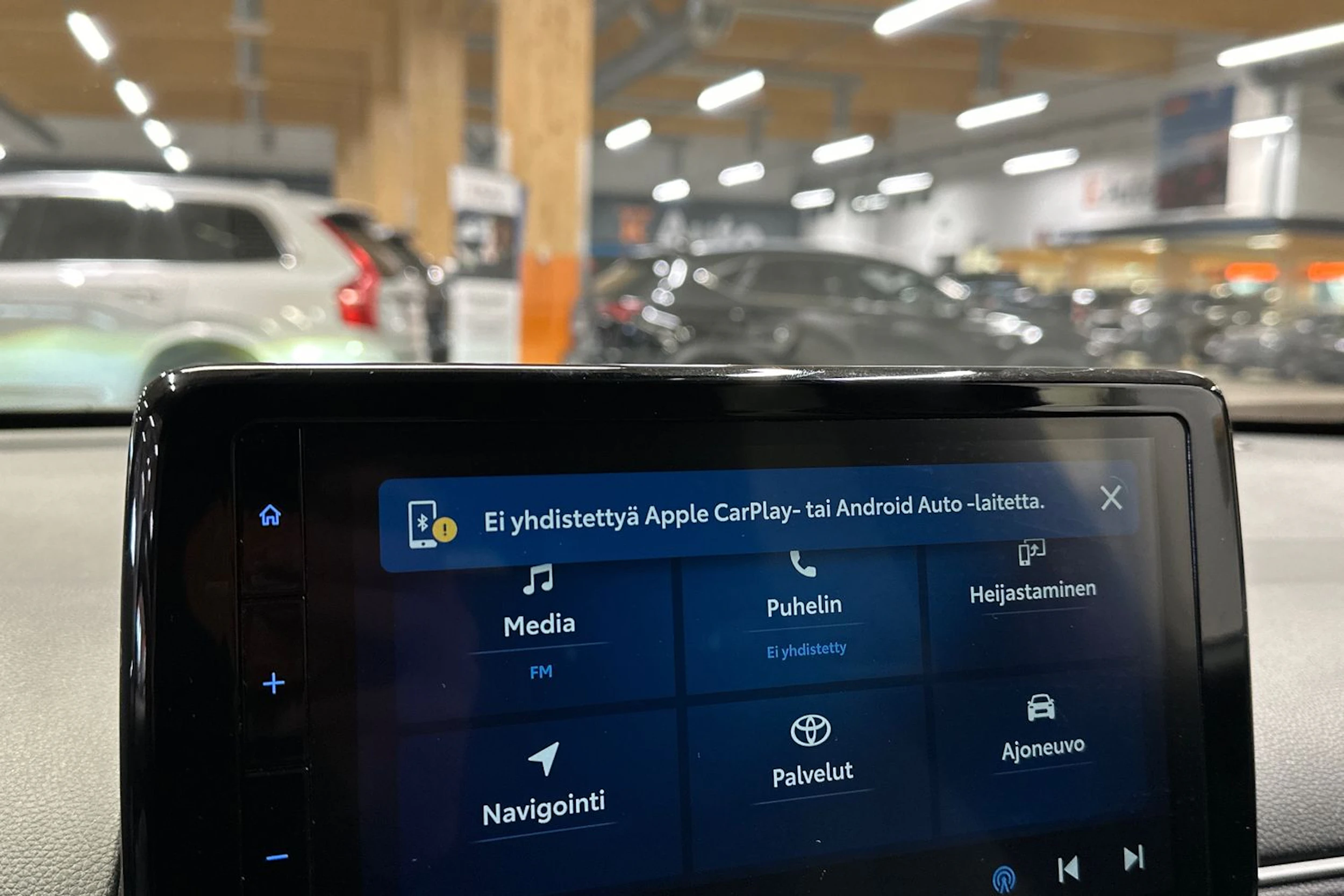 punainen Toyota Yaris Cross 2022 kuva 13.