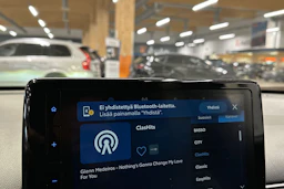 punainen Toyota Yaris Cross 2022 kuva 14.